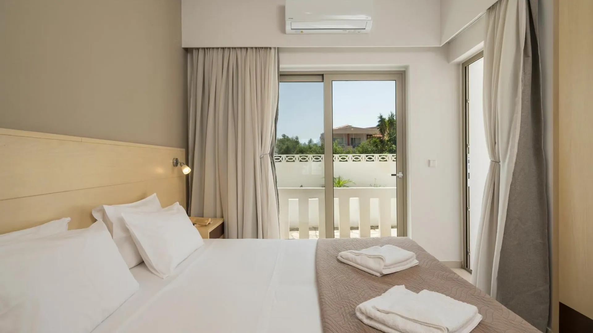Esplanade Apartments カラタス ギリシャ